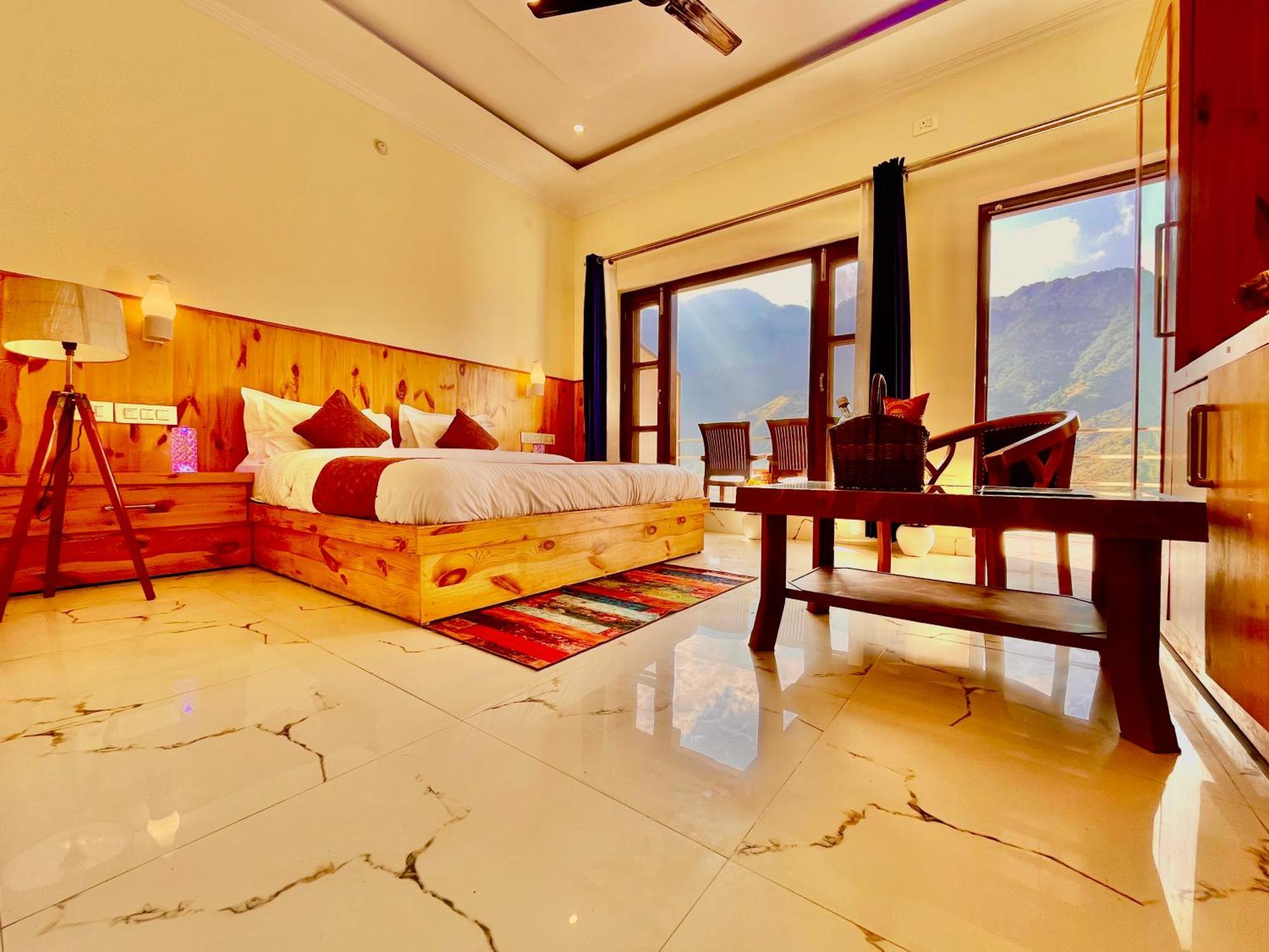 Sitara Hotel & Resort In The Lap Of Nature, ムスーリー エクステリア 写真